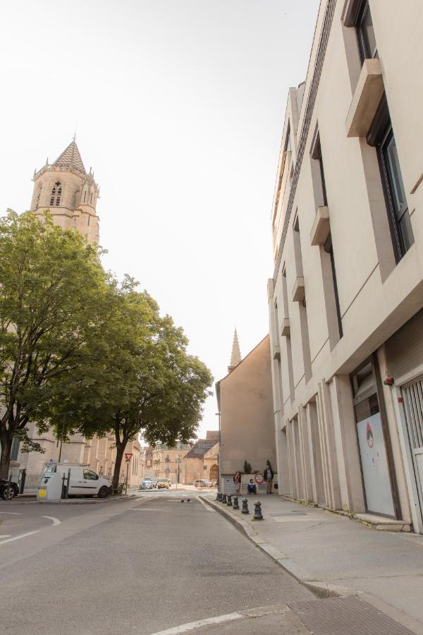 Suite Montrachet 4 Personnes Vue Cathedrale 1 Place De Parking Dijon Exteriér fotografie